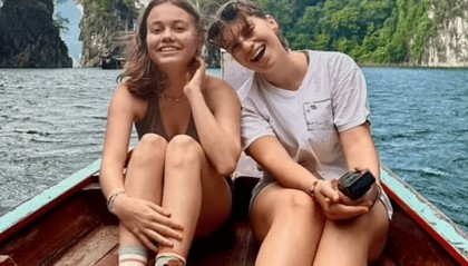 德国两少女赴美旅行，行程太松散未订住宿遭怀疑，被关押搜身遣返