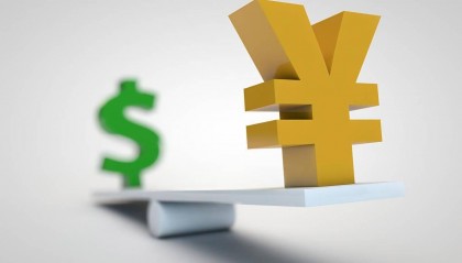 市场开始对美元说“不”，人民币国际化需“扬长避短”