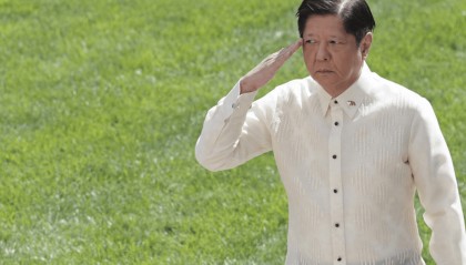 菲律宾大乱，杜特尔特家族全面反击，马科斯或狗急跳墙，中方说了重话