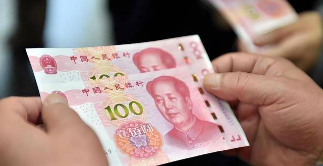 全球货币支付差距对比，美元49%，欧元跌至22%，人民币令人意外