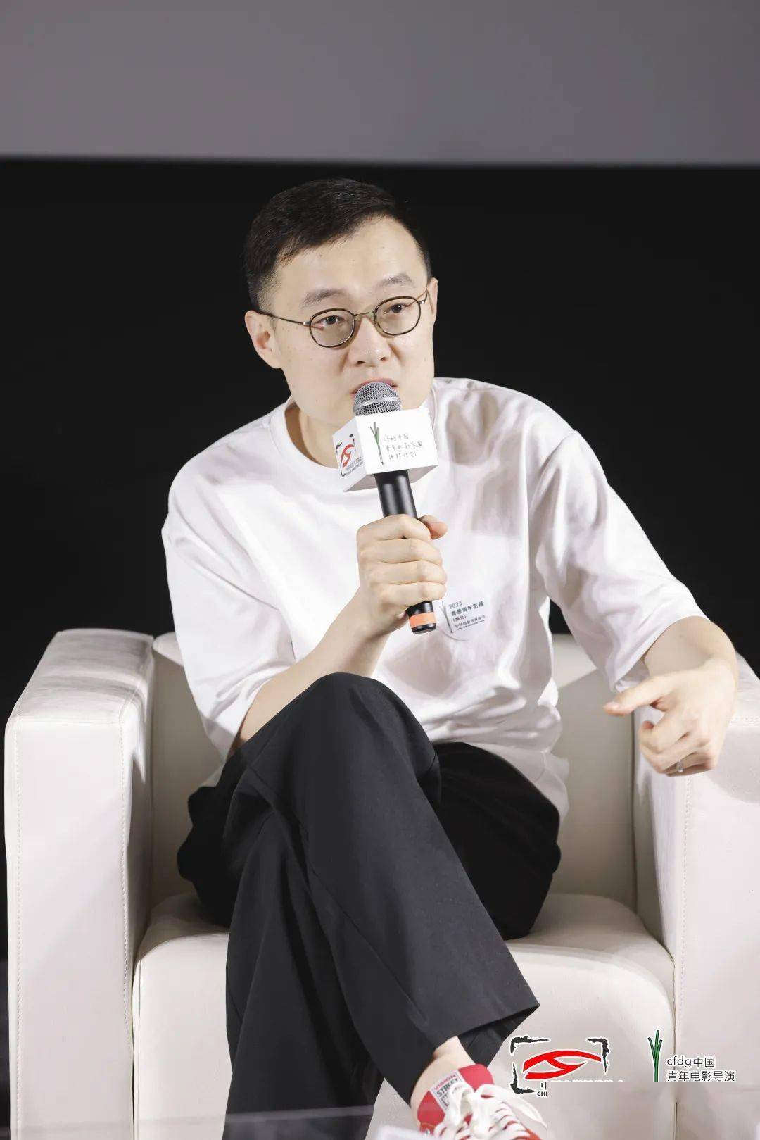 青年导演的起点：如何让世界看见你的第一部作品