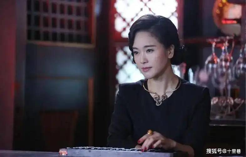 左小青：她曾是体操冠军，16岁被姜文带进娱乐圈，因长得太美绯闻多如牛毛