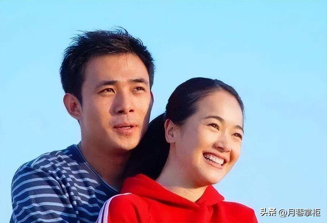 她曾是体操冠军，16岁被姜文带进娱乐圈，因长相太美绯闻数不清