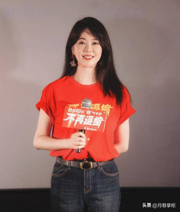 她曾是体操冠军，16岁被姜文带进娱乐圈，因长相太美绯闻数不清