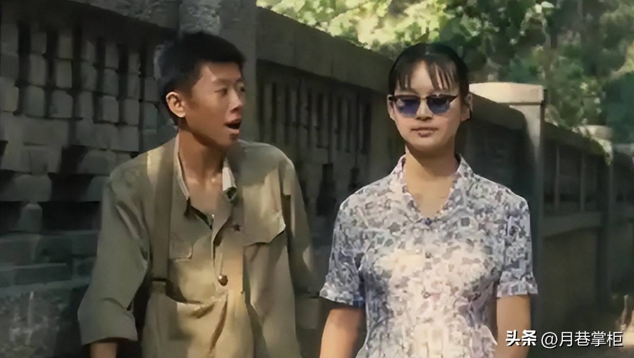 她曾是体操冠军，16岁被姜文带进娱乐圈，因长相太美绯闻数不清