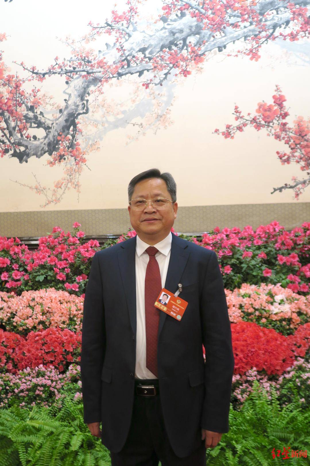 成渝“链”上大湾区:代表委员热议“双圈”协同新机遇丨城势而上·马上出圈